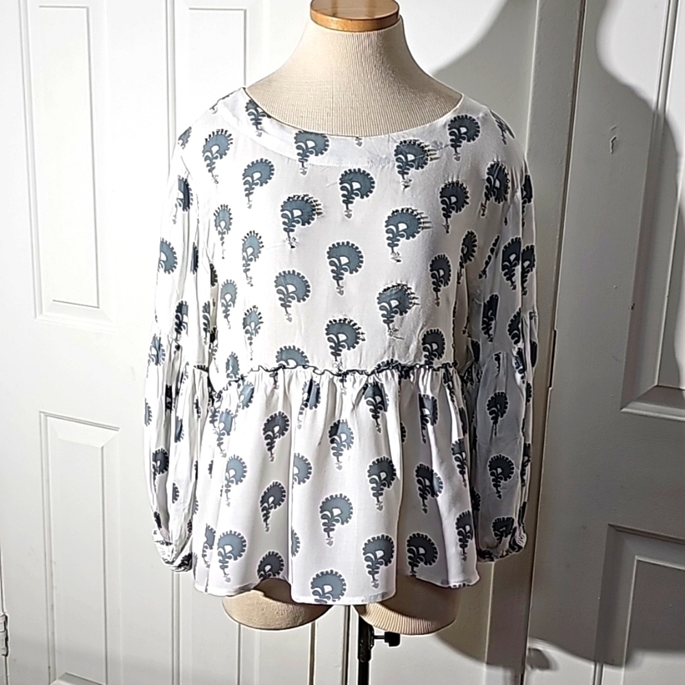 Bohemian by Shemo women's blouse size large. BOHO, BABYDOLL.‎